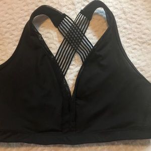 VS black sports bra